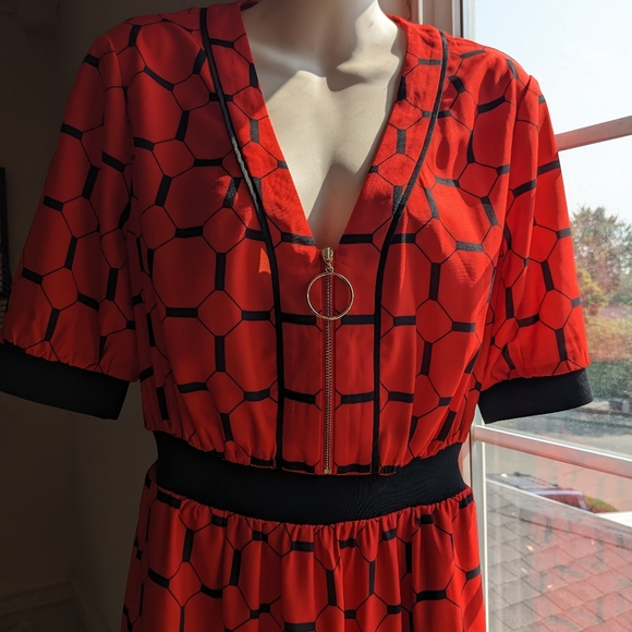 Ted Baker Valent Geometric Print Red Black Zip Front Dress - Picture 6 of 13